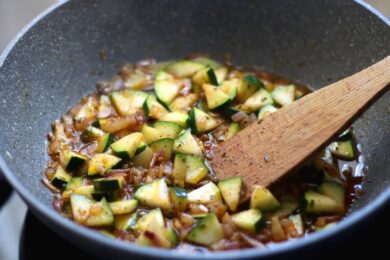 Zucchine con cipolle