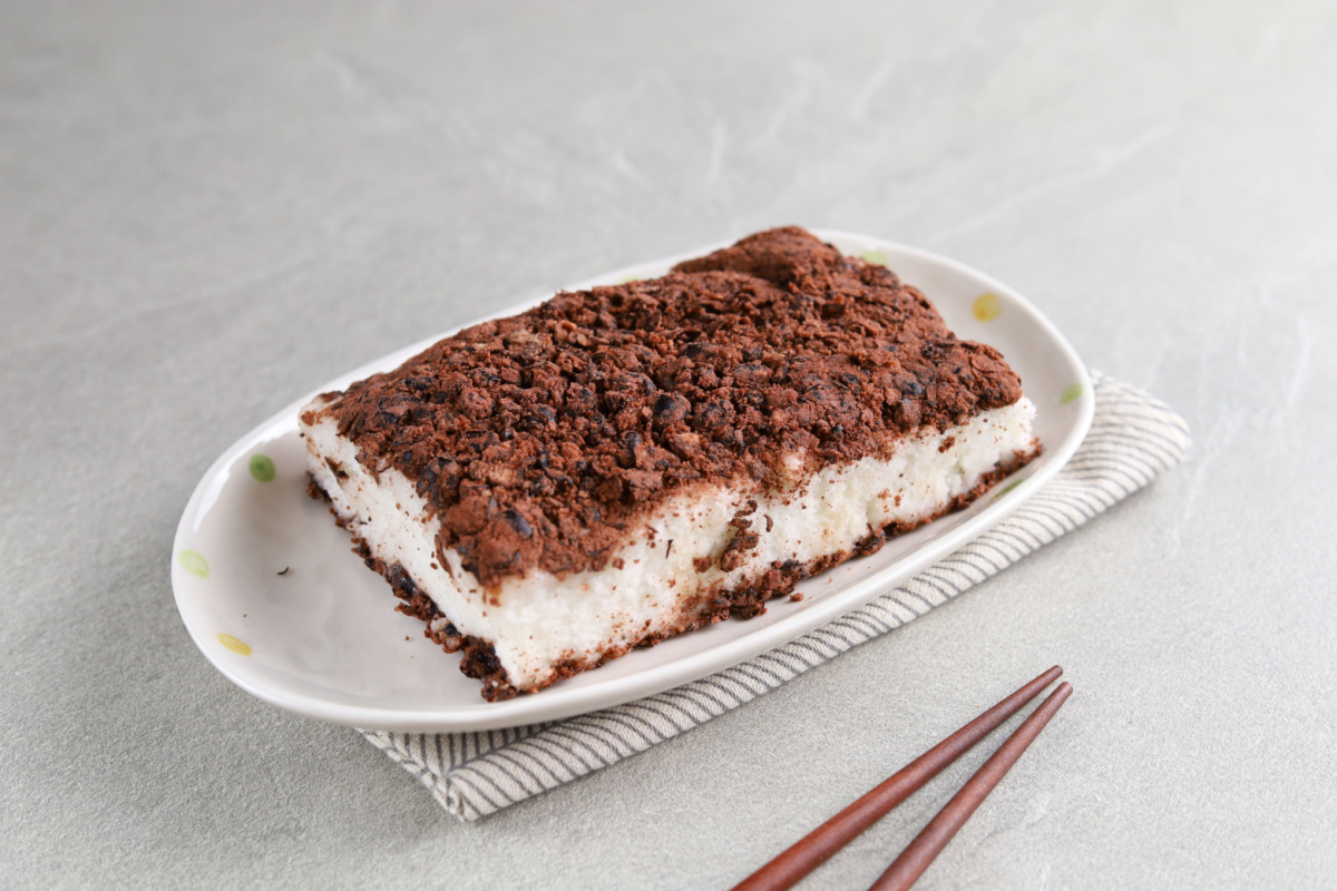 Torta di riso con uvetta e pinoli
