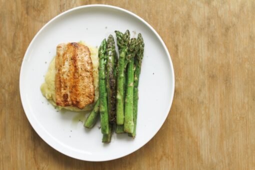 Salmone e asparagi