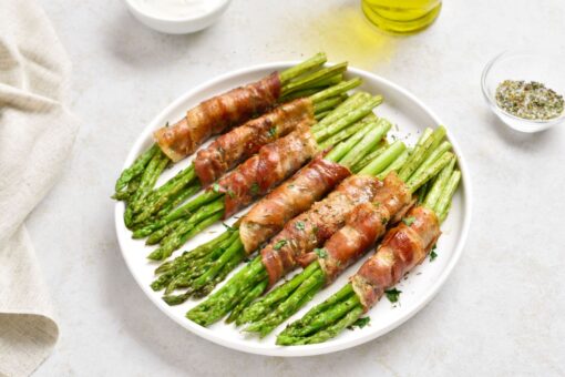 Involtini di lonza di maiale con asparagi