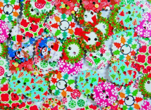 Scatole decorate con bottoni