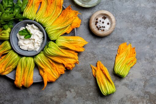 Fiori di zucca ripieni di ricotta
