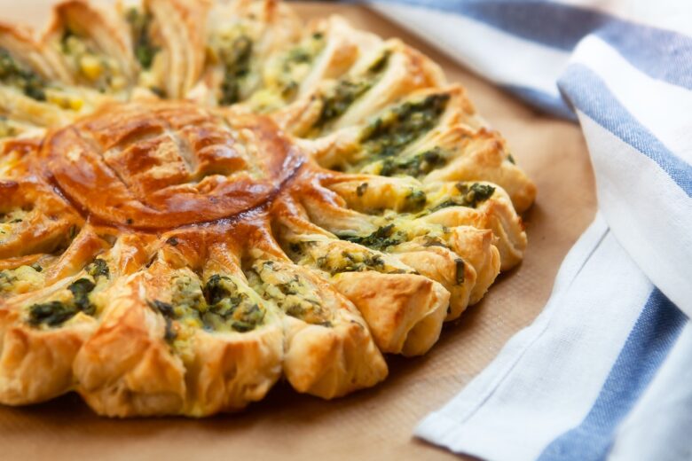 Delicious,Pie,With,Spinach,And,Ricotta,Cheese,In,The,Shape