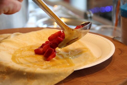 Crepes con lamponi e arance