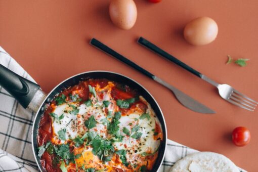 Uova al sugo di pomodoro