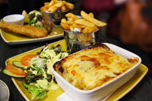 Lasagne con uova e prosciutto
