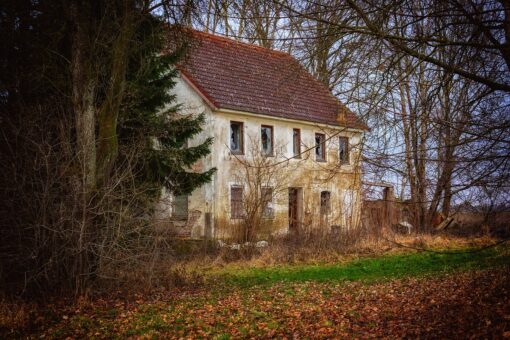 Case cantoniere in vendita: spuntano nuove occasioni sul mercato immobiliare