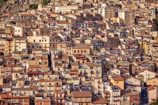 Mercato immobiliare: il 2023 si chiude fra luci ed ombre