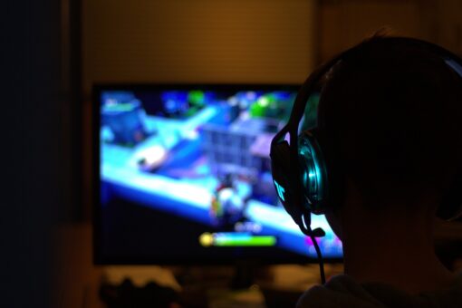 Cambio di strategia: ora i negazionisti del clima preferiscono disinformare online