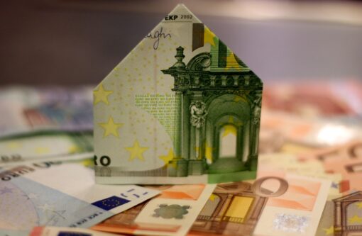 Affitti brevi, nuove regole: arriva la cedolare secca al 26%
