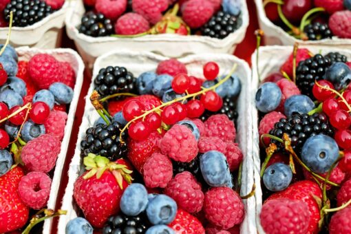 Prepariamo un dolce con i frutti di bosco