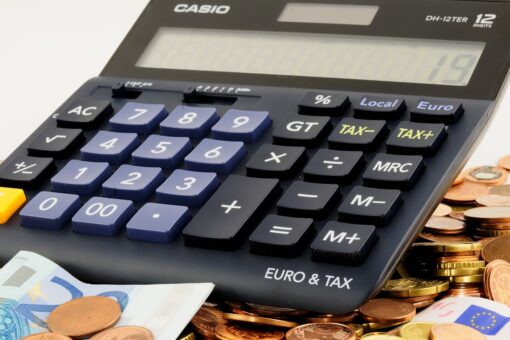 Coniugi separati e tasse di casa: chi paga Imu e Tari?