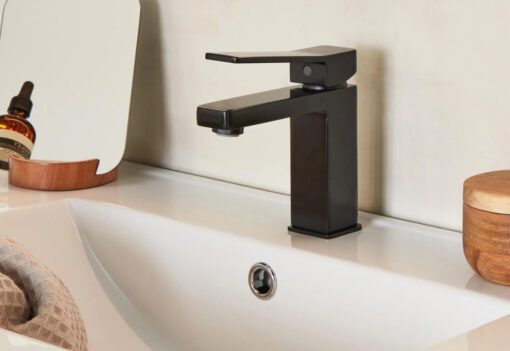 Video – Bagno nuovo con 30€? Leroy Merlin svuota tutto