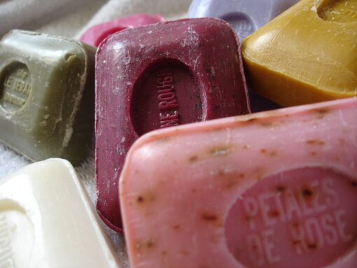 Plastica riciclata per creare sapone: l’idea arriva dalla Virginia