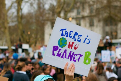 Istat, cambiamento climatico al primo posto per i giovani