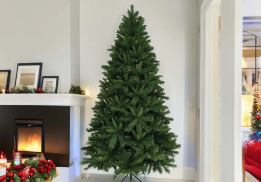 OBI: gli alberi di Natale che portano in casa il fascino del vero abete