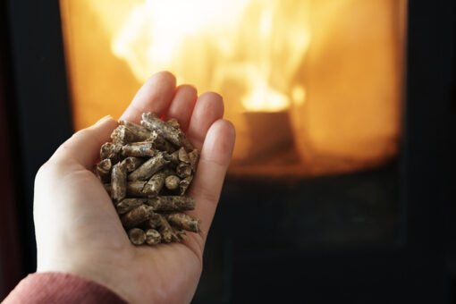 Caldo e risparmio? Le stufe a pellet giuste sono da Bricofer