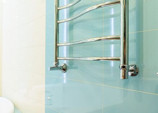 OBI: il termoarredo che porta calore e stile in bagno in pochi minuti