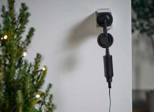 TOFSMYGGA, la presa smart da esterno di IKEA per controllare luci e irrigazione