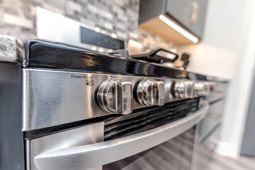 Video – Non solo per riscaldare: i forni a microonde che rendono più semplice ogni giornata in cucina