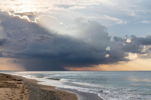 Video – Allarme downburst in Italia: il fenomeno scuote la Penisola