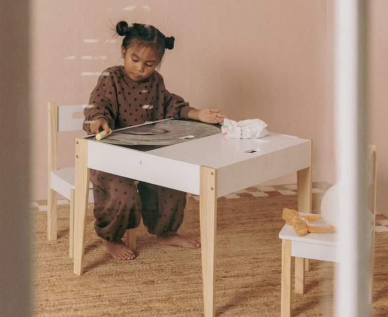 scrivania-sklum-bambini-ritorno-scuola (1)