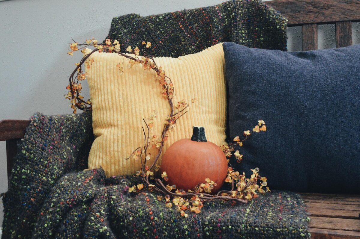 Balcone d’autunno: 3 must-have per un piccolo angolo che conquista