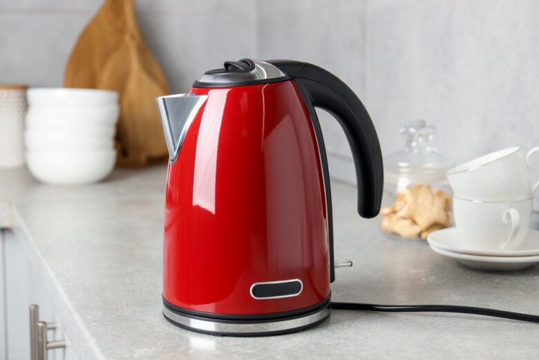 Electric,Kettle,With,Water,On,Countertop,Indoors