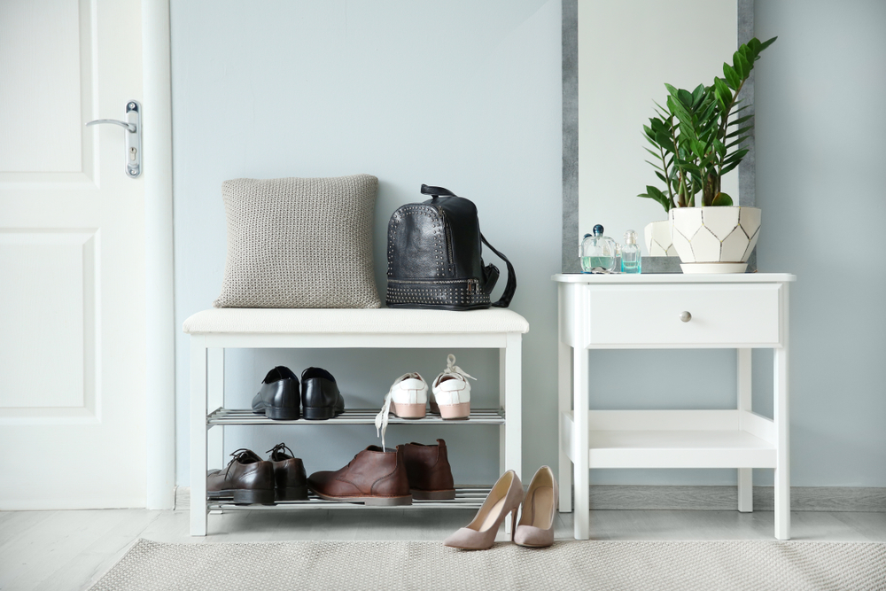 Stylish,Hallway,Interior,With,Large,Mirror Stylish,Hallway,Interior,With,Large,Mirror