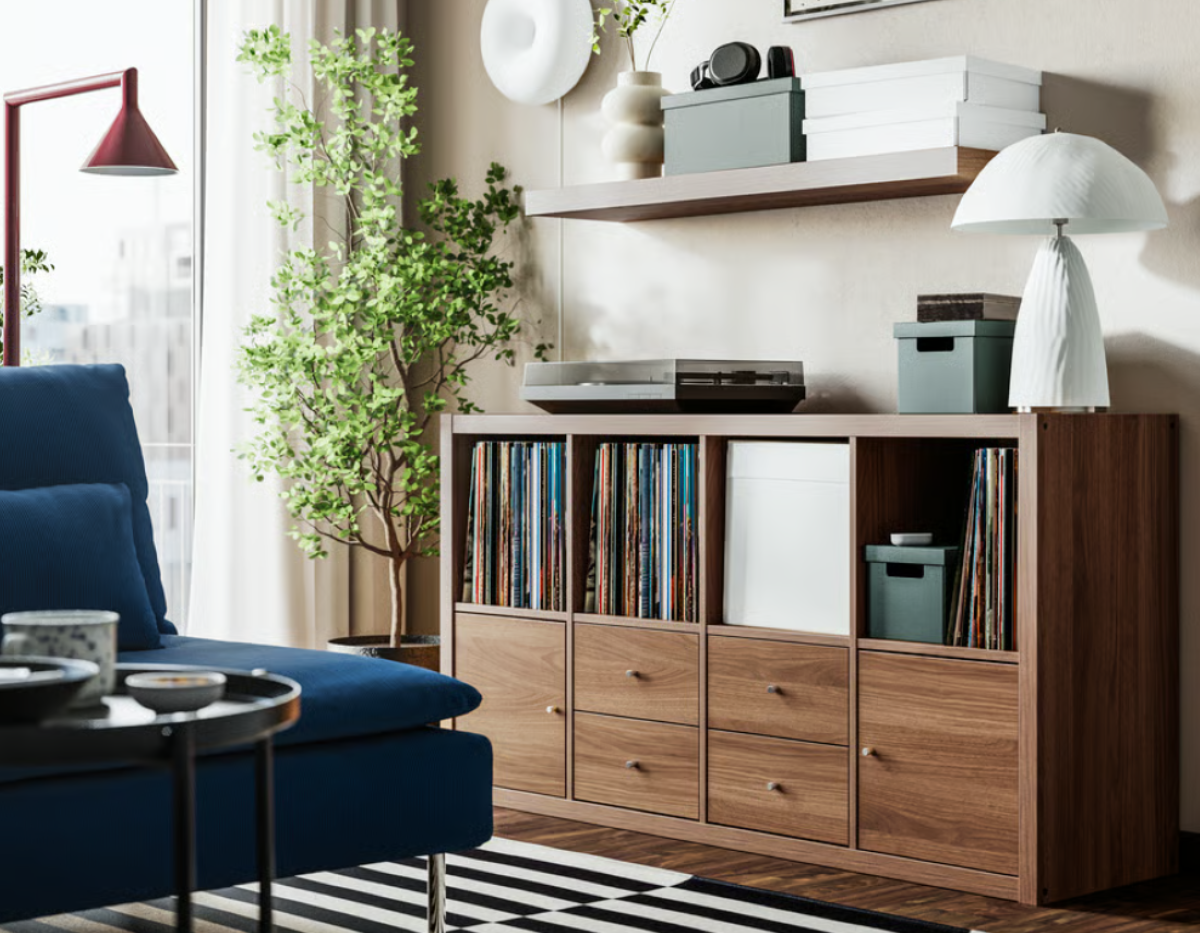 Soggiorno nuovo senza spendere una fortuna: 3 mobili IKEA ora hanno un prezzo più basso