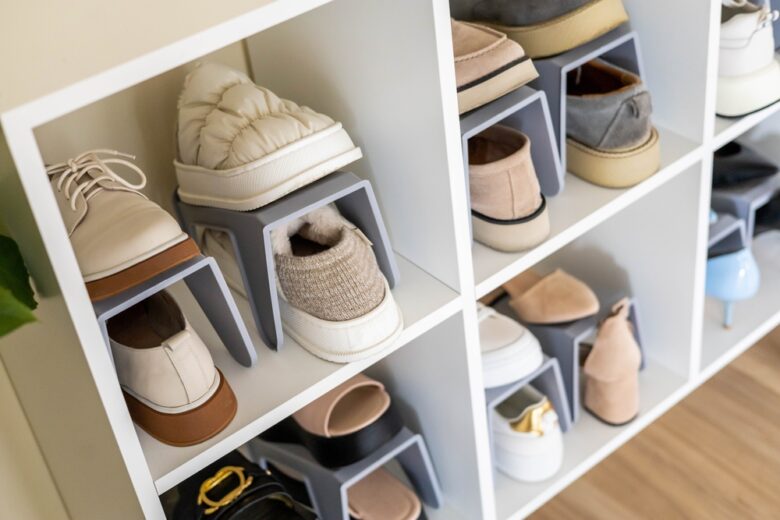 Shoes,Contemporary,Storage,At,Home,Cupboard,With,Shelves,Cozy,Room