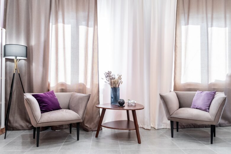 Cozy,Design,Of,A,Modern,Living,Room,In,Warm,Colors.