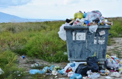 Paghi la TARI ma i rifiuti restano sotto casa? Potresti avere diritto a una forte riduzione