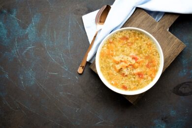 Zuppa di quinoa e lupini: la ricetta da preparare nelle giornate più fredde